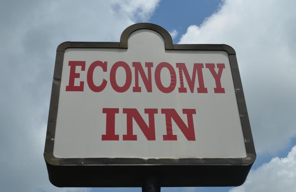 Economy Inn Bluefield Main image 1